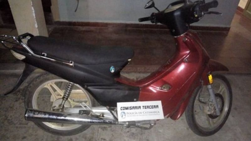 Asalto violento: forcejeó con un ladrón que tenía dos cuchillos