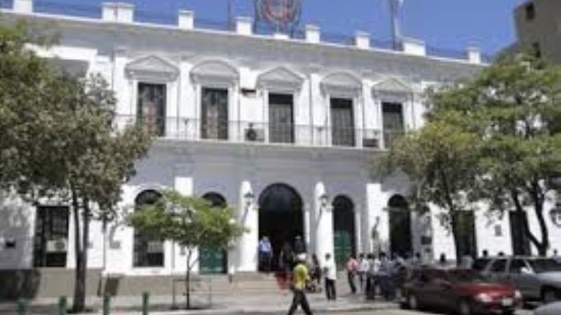 Manifestación en Casa de Gobierno por las viviendas en Valle Chico