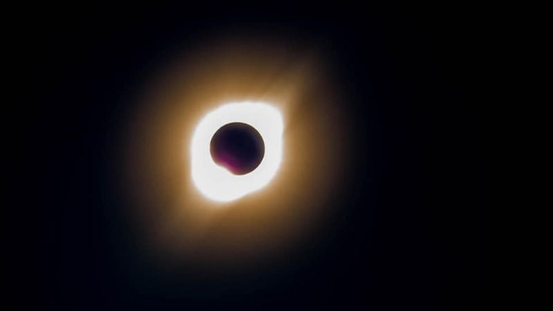 El momento máximo del eclipse en imágenes
