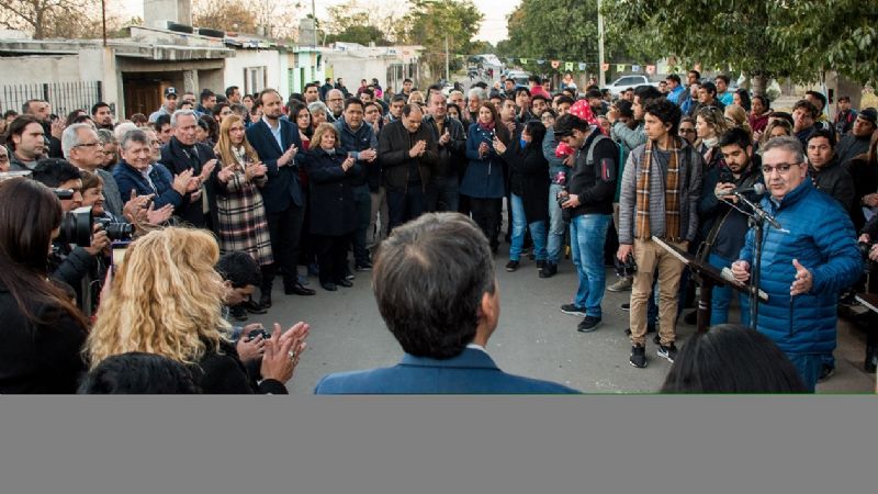 Jalil inauguró la obra de pavimento del barrio Juan Domingo Perón