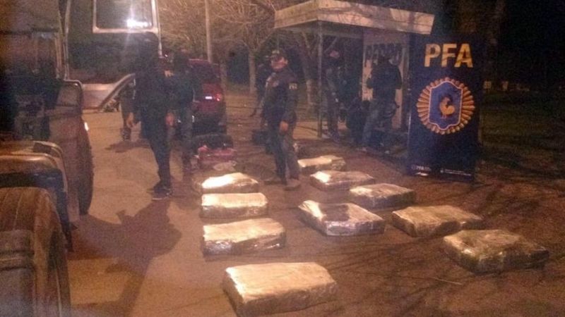 Detienen a “Tom Jones” Figueroa por liderar narcobanda interprovincial