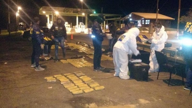 Investigan si tres narcos detenidos formaron un “pool” para distribuir marihuana