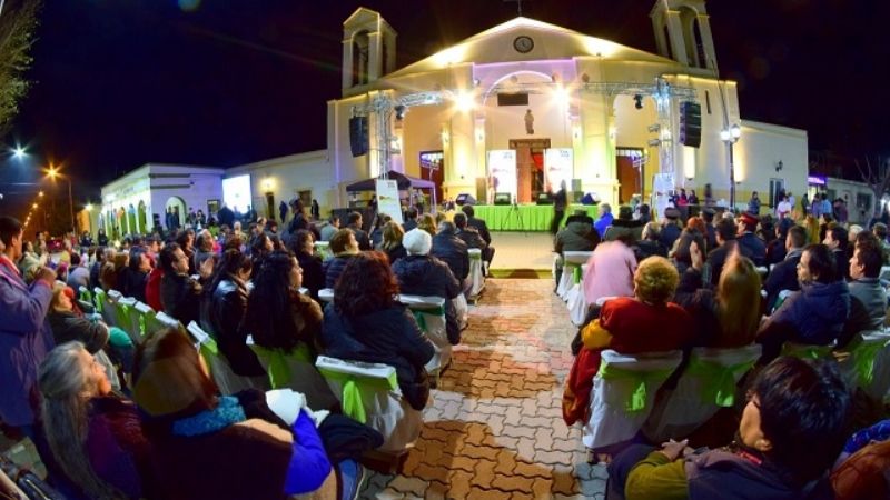 Gómez dejo inaugurada la remodelación de la plaza de San José