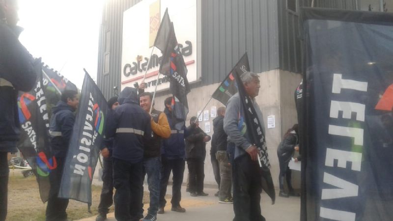 Movilización y quite de colaboración en Canal 7