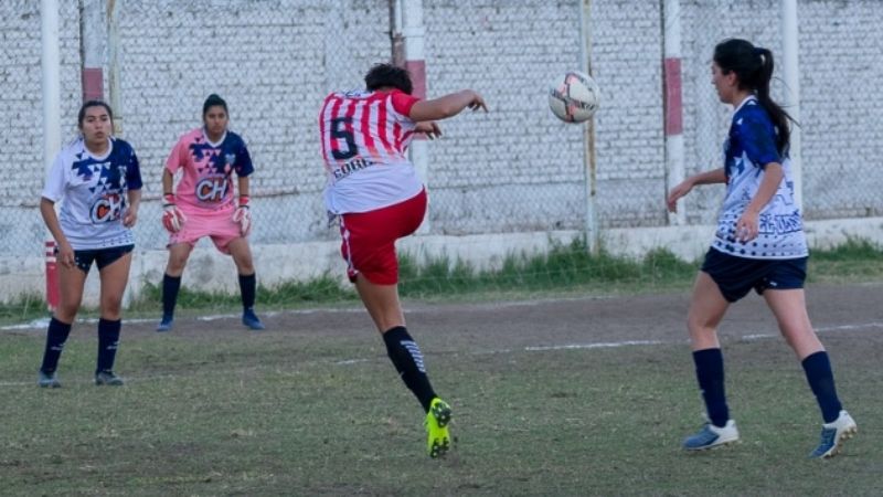 Rivadavia y Villa Cubas son las finalistas del femenino
