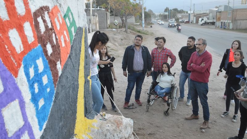 Jóvenes pintaron murales en Valle Viejo