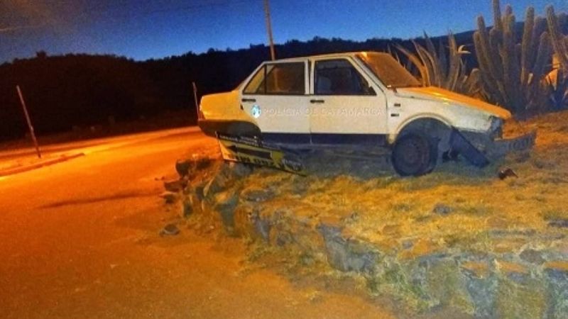 Se "llevó puesto" una rotonda