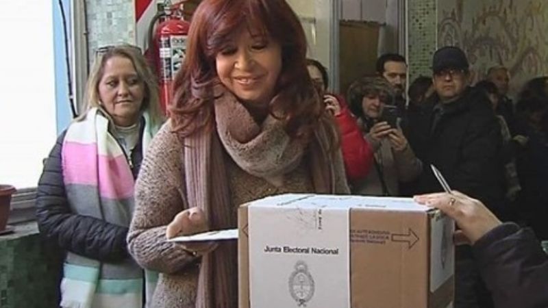 Votó Cristina en Santa Cruz