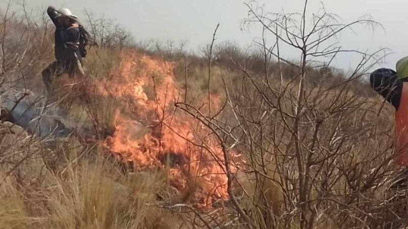 Incendio en Andalgalá: Bomberos con principio de asfixia y quemaduras