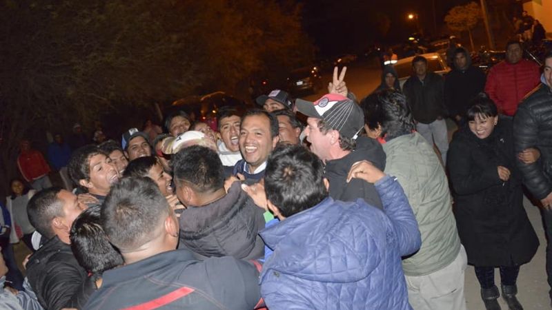 Sánchez obtuvo el 71% de apoyo de la comunidad santamariana