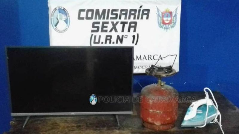 Aprehenden a dos personas, resguardan a un niño por el robo en una casa