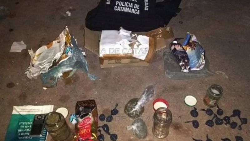 Detienen a 3 personas que retiraban de la Terminal una encomienda con marihuana