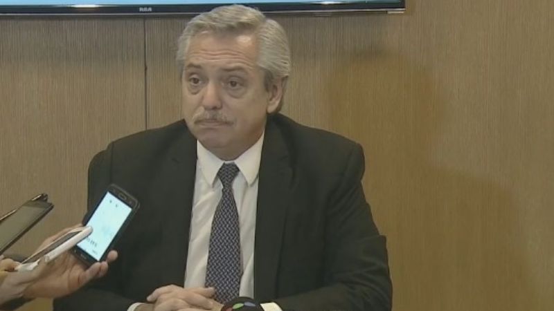 Fernández destacó el llamado de Macri, pero advirtió que medidas económicas "pueden ser riesgosas"
