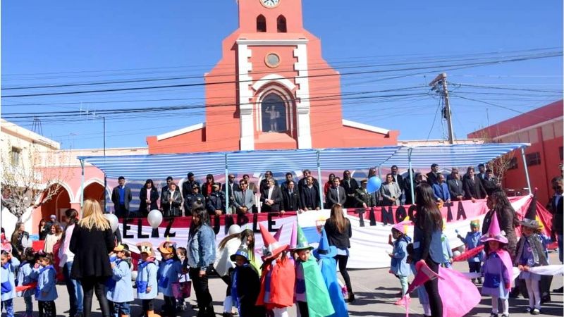 Multitudinario festejos por aniversario de Tinogasta