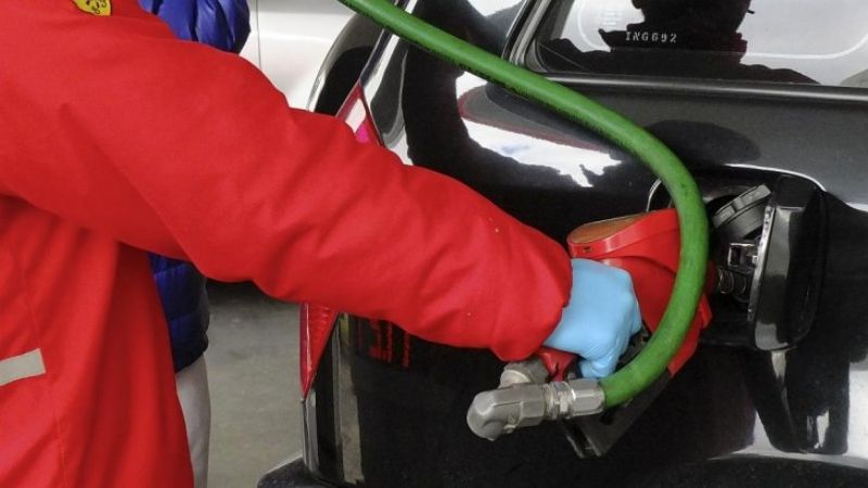 Gobierno posterga el congelamiento de combustibles