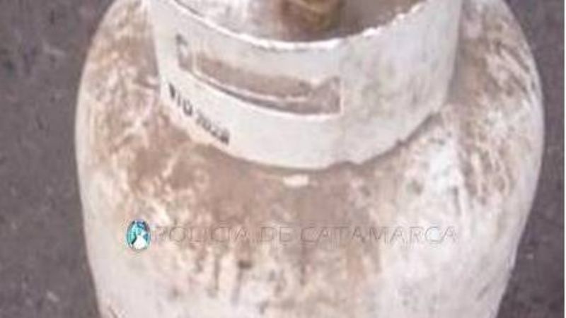 Abandonaron una garrafa y se dieron a la fuga