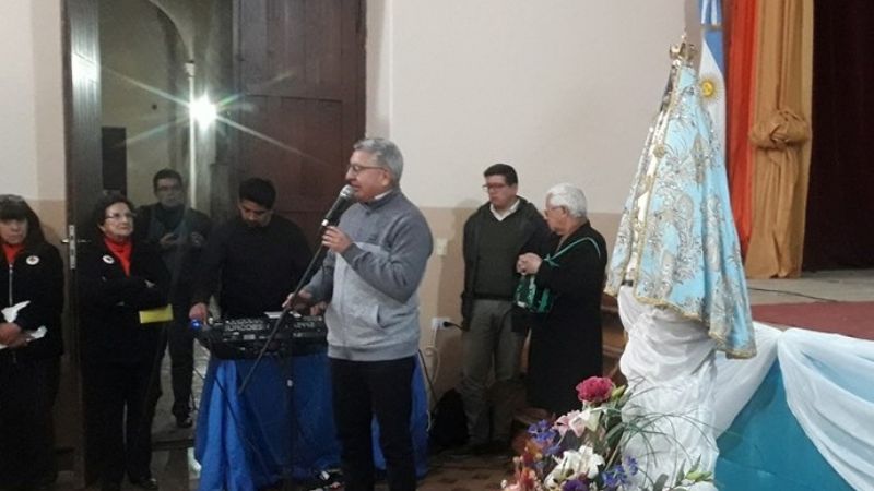 Cantata a la Virgen en el Centro Educativo y Cultural Diocesano