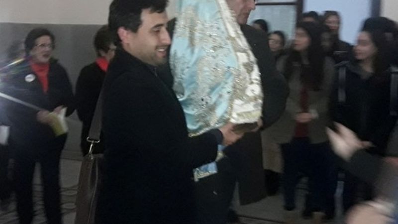 Cantata a la Virgen en el Centro Educativo y Cultural Diocesano