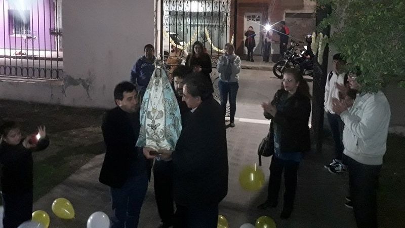 Cantata a la Virgen en el Centro Educativo y Cultural Diocesano