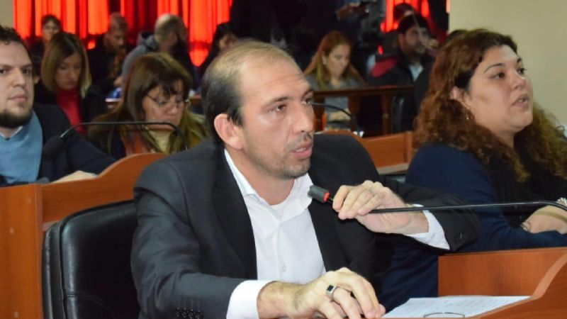 Cuestionan a Macri por tomar medidas sin importarle el daño a las provincias