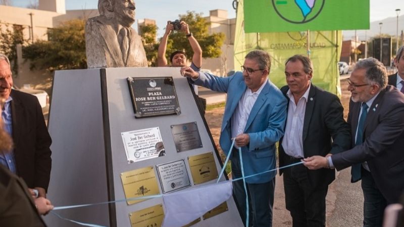 En emotivo acto, inauguraron la plaza "José Ber Gelbard"