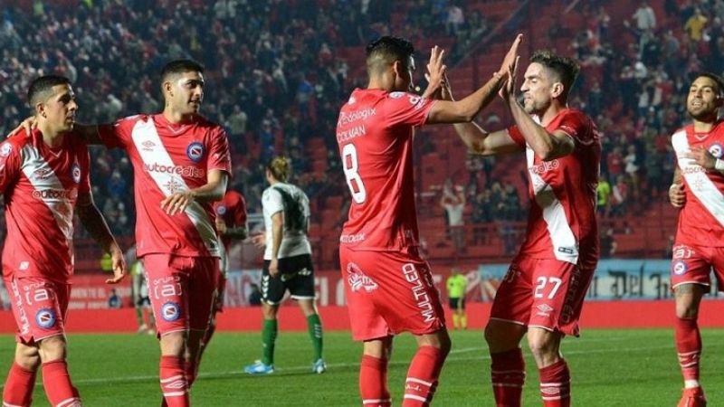 Triunfo del “Bicho” y empate de la “T” con Central Córdoba