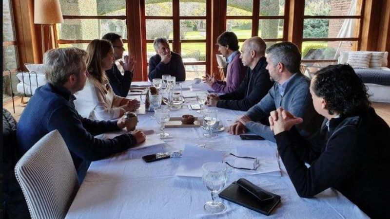 "Macri me transmitió las prioridades de la gestión", dijo Lacunza