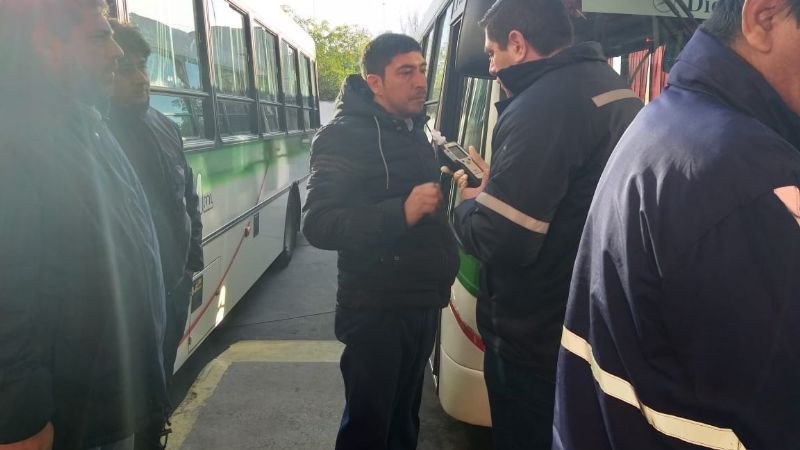 Estrictos controles a choferes de colectivos