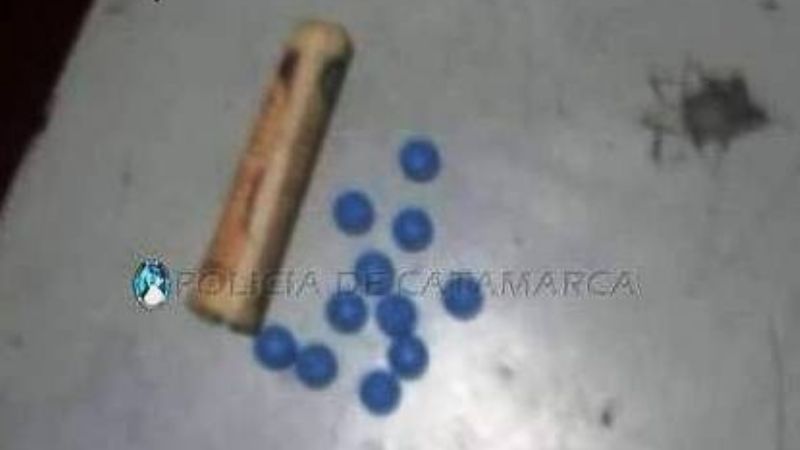 Arrestan a una pareja con ansiolíticos y le secuestran una moto