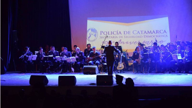 Velada de gala por el 196° aniversario de la creación de la Policía