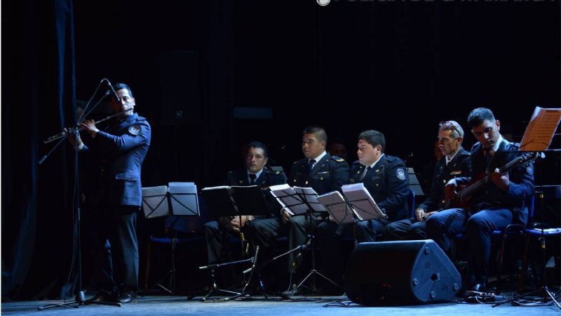 Velada de gala por el 196° aniversario de la creación de la Policía