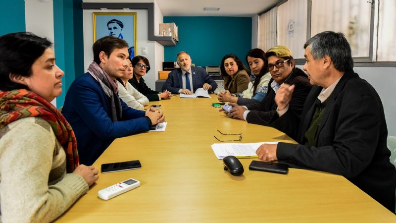 Senadores recibieron a representantes de instituciones por la "Ley Micaela"