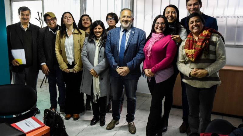 Senadores recibieron a representantes de instituciones por la "Ley Micaela"