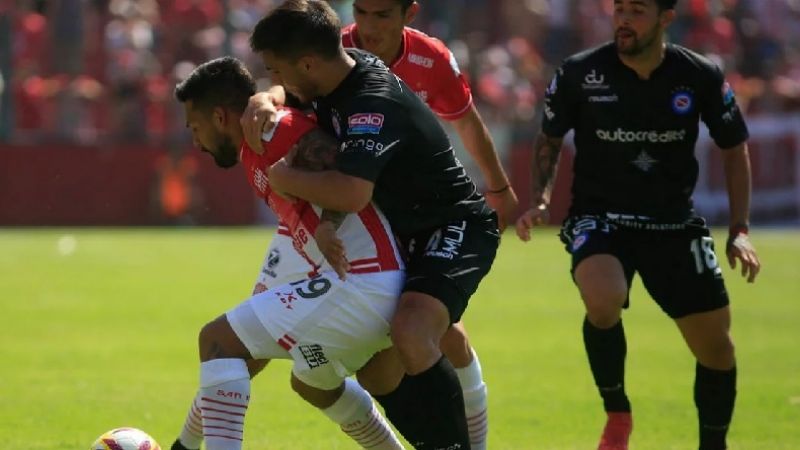 Argentinos Jrs. con San Martín (Tuc.) por los 1vos. de final