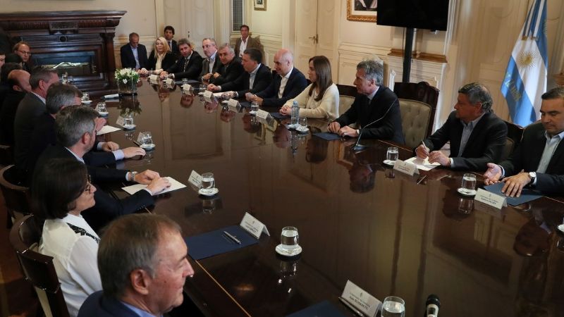 Gobernadores cuestionaron las medidas de Macri