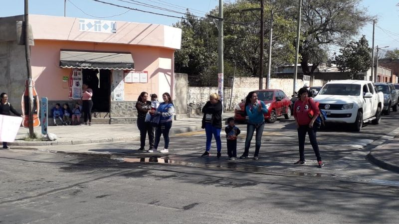 Padres reclaman obra de gas para escuela