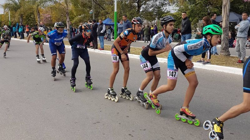 Excelente desempeño de patinadores catamarqueños en La Rioja