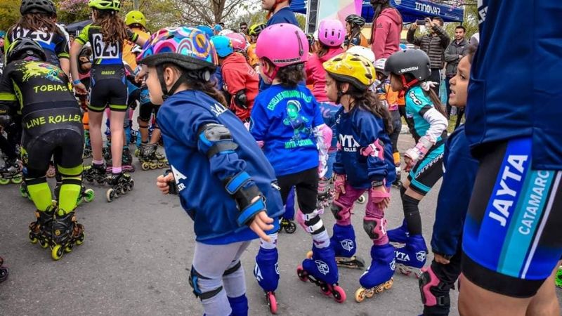 Excelente desempeño de patinadores catamarqueños en La Rioja