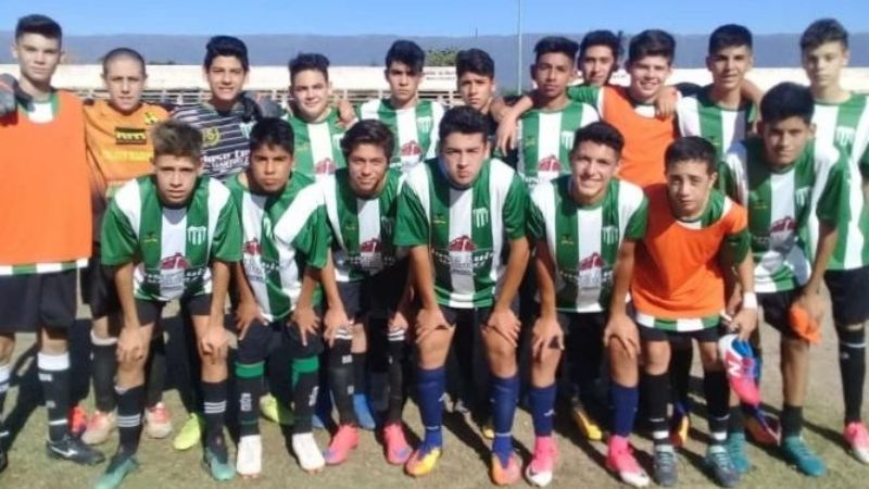 Pibes chacareros juegan en 6ta., 5ta. y 3ra. divisiones