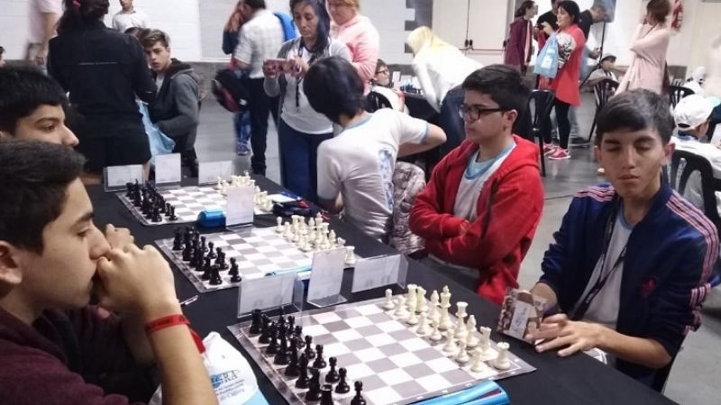 Ajedrez: Alumnos de Uthgra en la final de los “Evita”