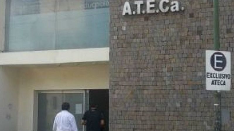 Una mujer se cayó en ATECa y se golpeó un brazo