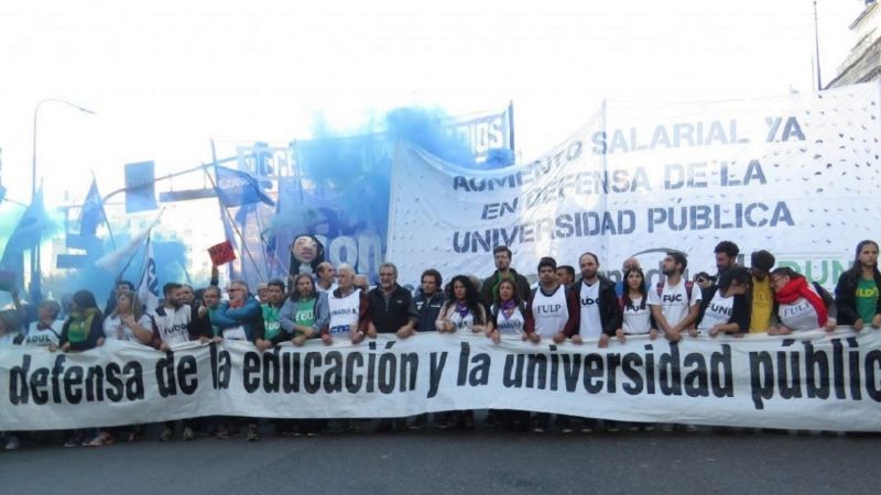 Docentes universitarios sin bono de 5 mil pesos