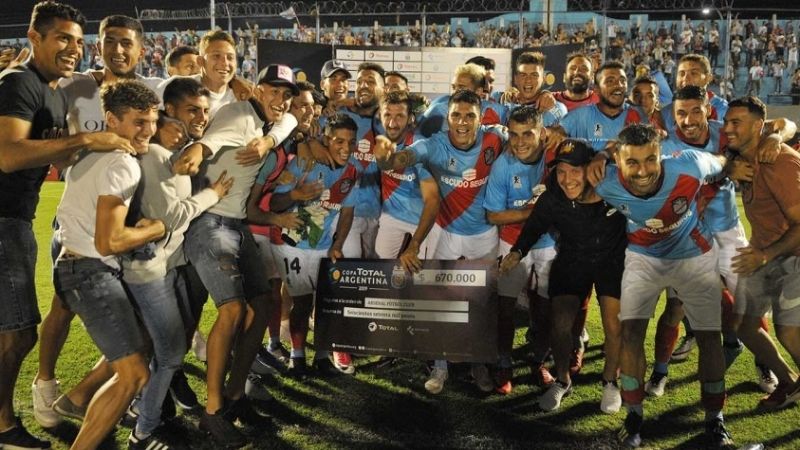 Arsenal y Estudiantes (BA) también el pase a 8vos.