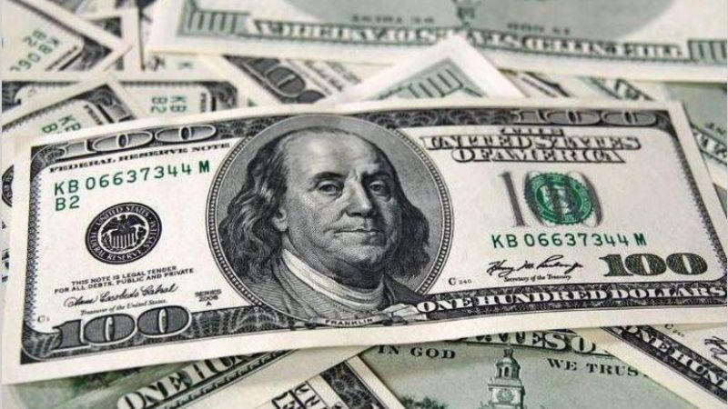 El dólar y el riesgo país vuelven a subir