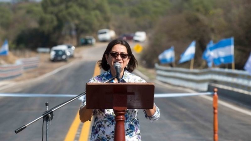 La Gobernadora inauguró las obras sobre el Río Las Cañas