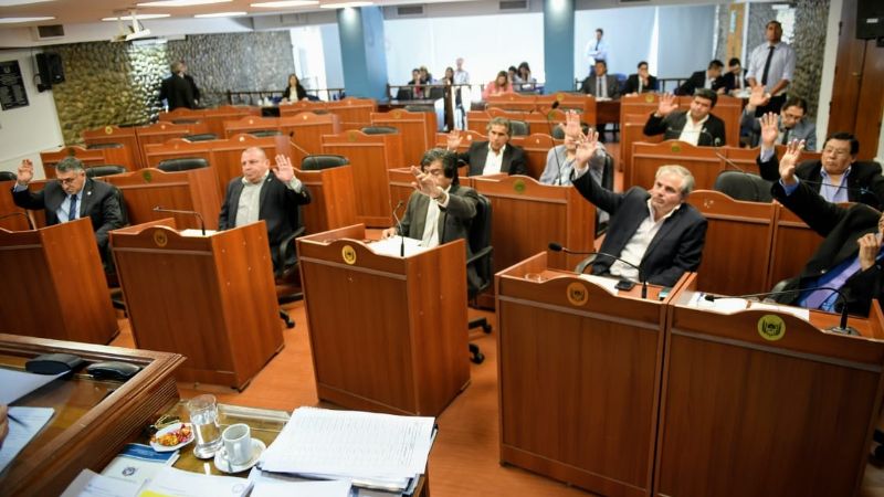 Pedidos de Senadores para obras y servicio de transporte de alumnos