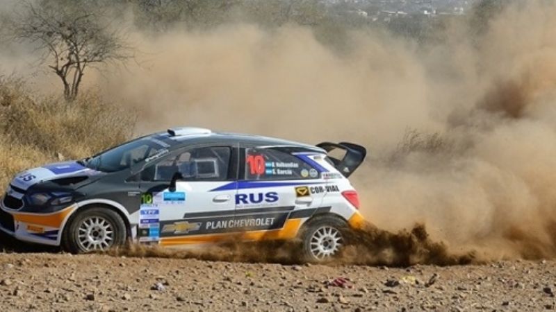 Nalbandián va ganando la carrera; Sampayo la RC2N