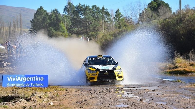 Nalbandián va ganando la carrera; Sampayo la RC2N