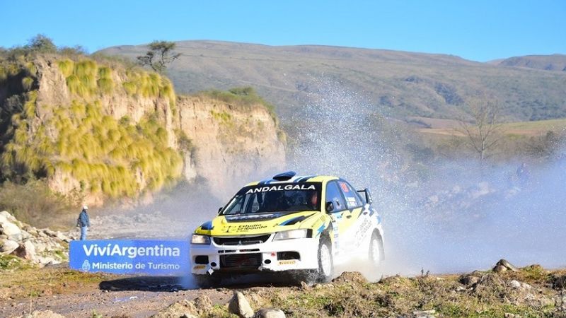 Nalbandián va ganando la carrera; Sampayo la RC2N
