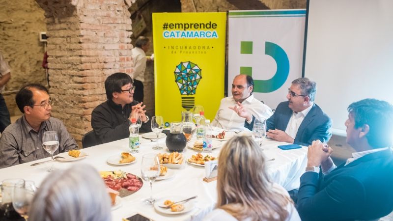 Jalil recibió a delegación japonesa de OVOP